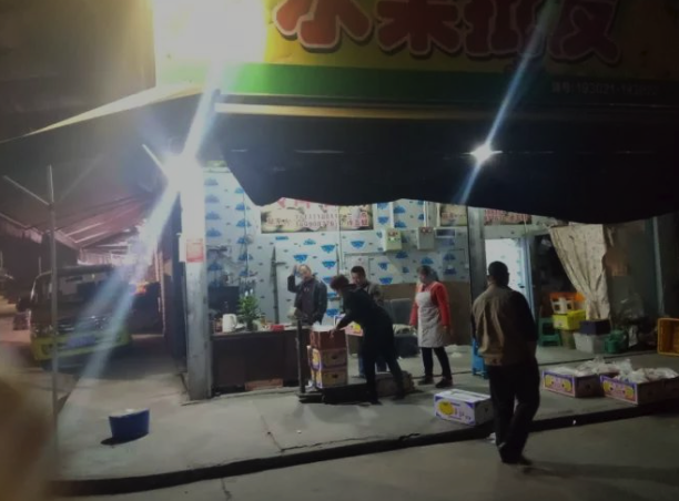 西南商貿城19區(qū)水果商戶