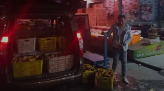 西南商貿城商戶批發(fā)水果